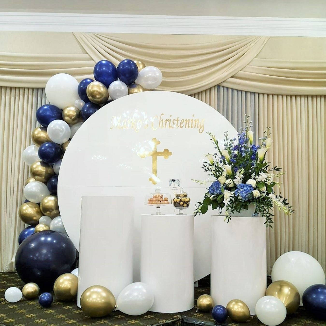 White Circular Backdrop with Plinths Rental